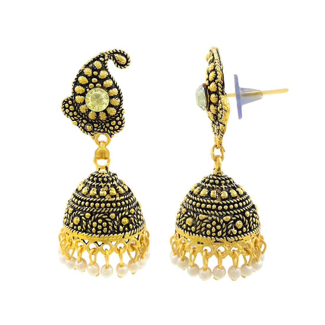 Exquisite Pearls Earring