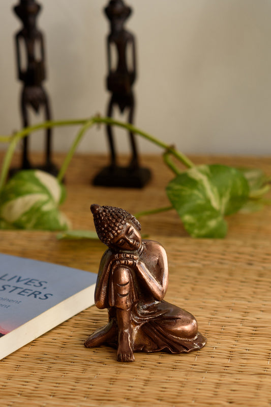Resting Buddha on Knee
